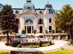 Stella Rheni von außen Siebengebirgsterrasse